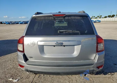 2016 Jeep Compass Sport z USA, uszkodzony, nr VIN 1C4NJCBA3GD611556